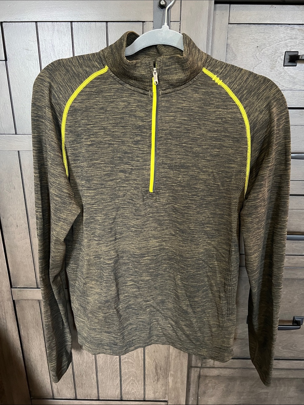 Lululemon men’s long sleeve top